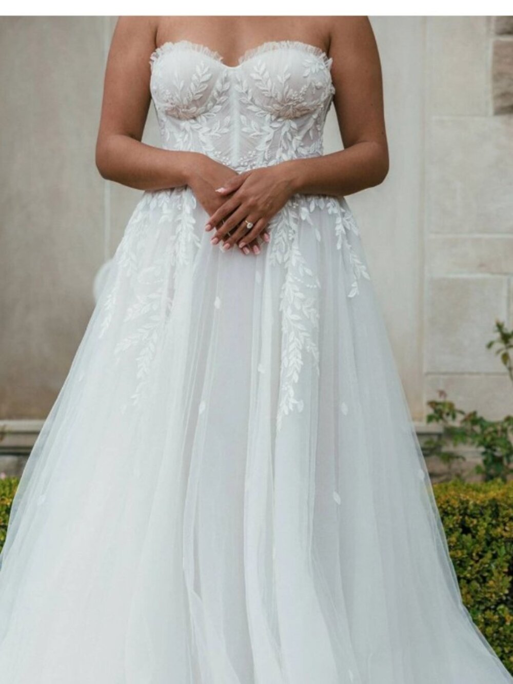 Essence of Australia D3787 Wedding Dress